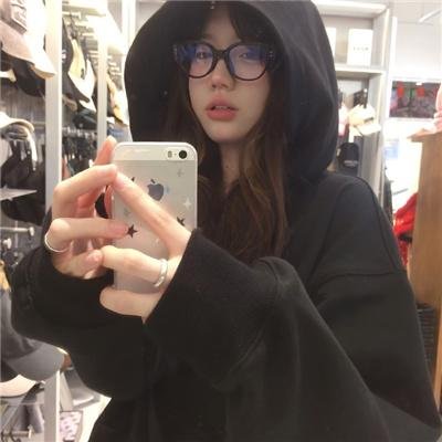白色女孩